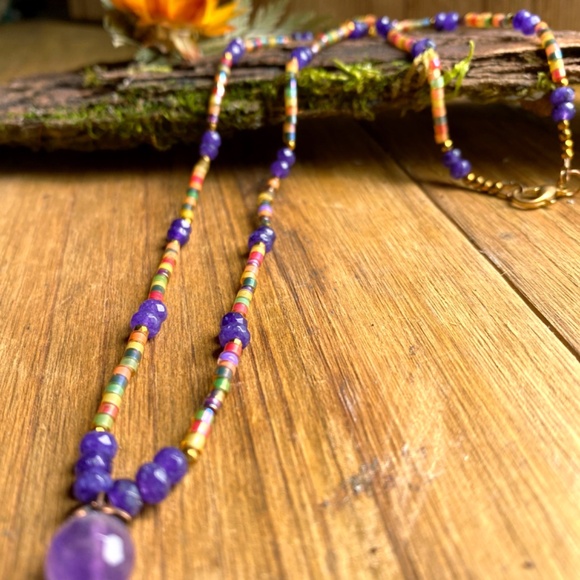 Purple Dreams Minimalist Gemstone Crystal Necklace - Picture 7 of 9